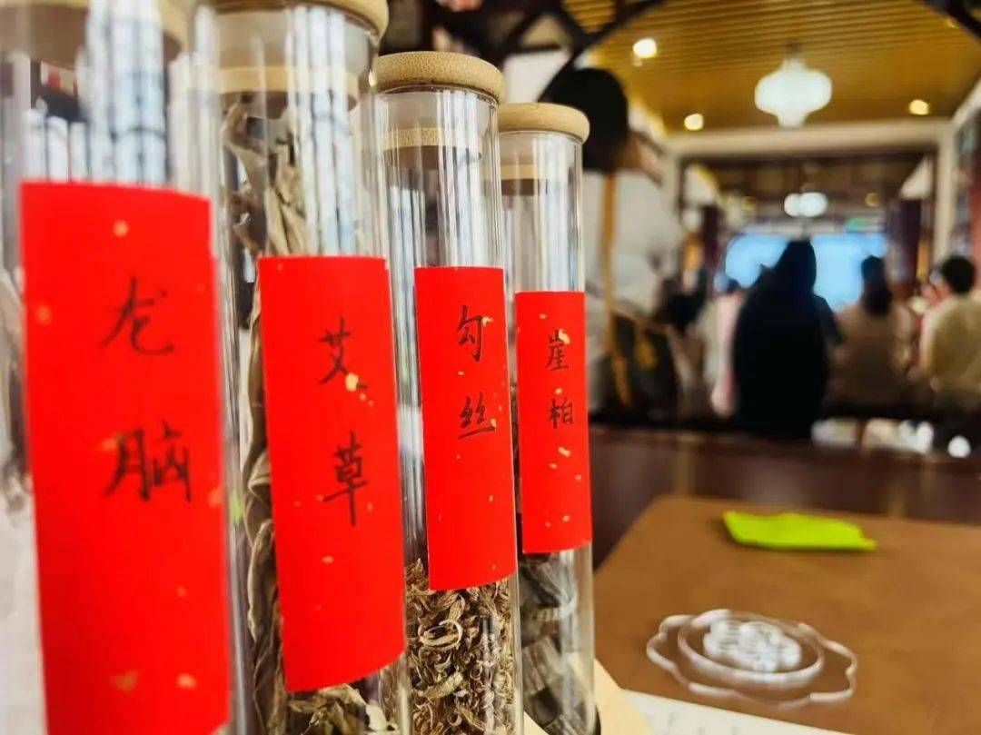 8万人躲进26℃的图书馆过夏天？晋中市图书馆成为年轻人最新社交方式！