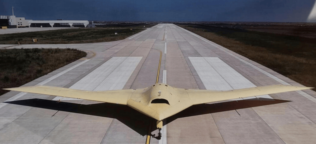 轰20要来了?美媒曝光中国战略无人轰炸机,挂载鹰击17可打击全球