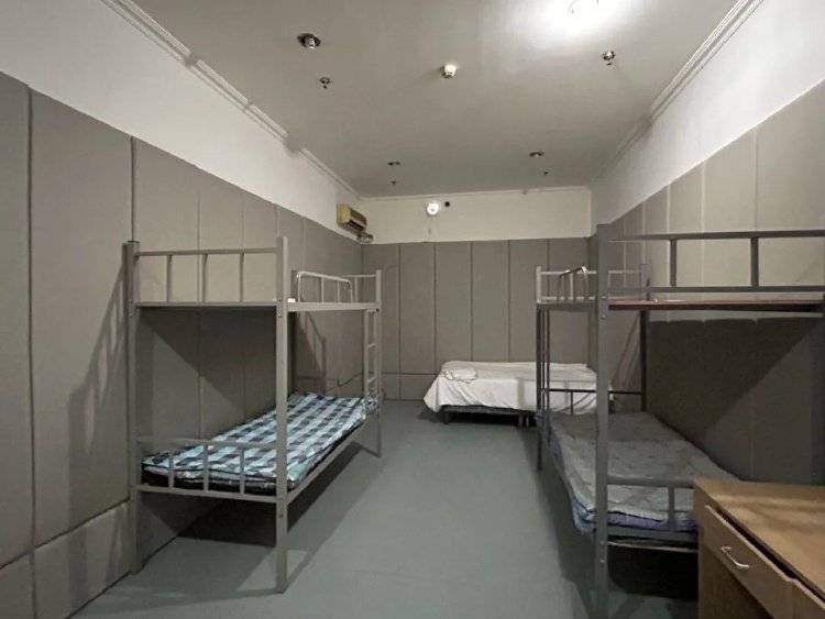 影子调查|宾馆里的刑讯逼供:1名“指居”者死亡,11名办案人员被判刑