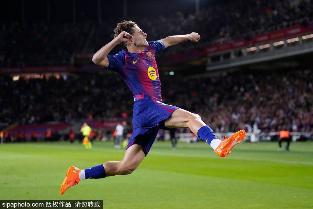 西甲-亚马尔破门拉什福德建功 巴萨3-1埃尔切仍落后5分