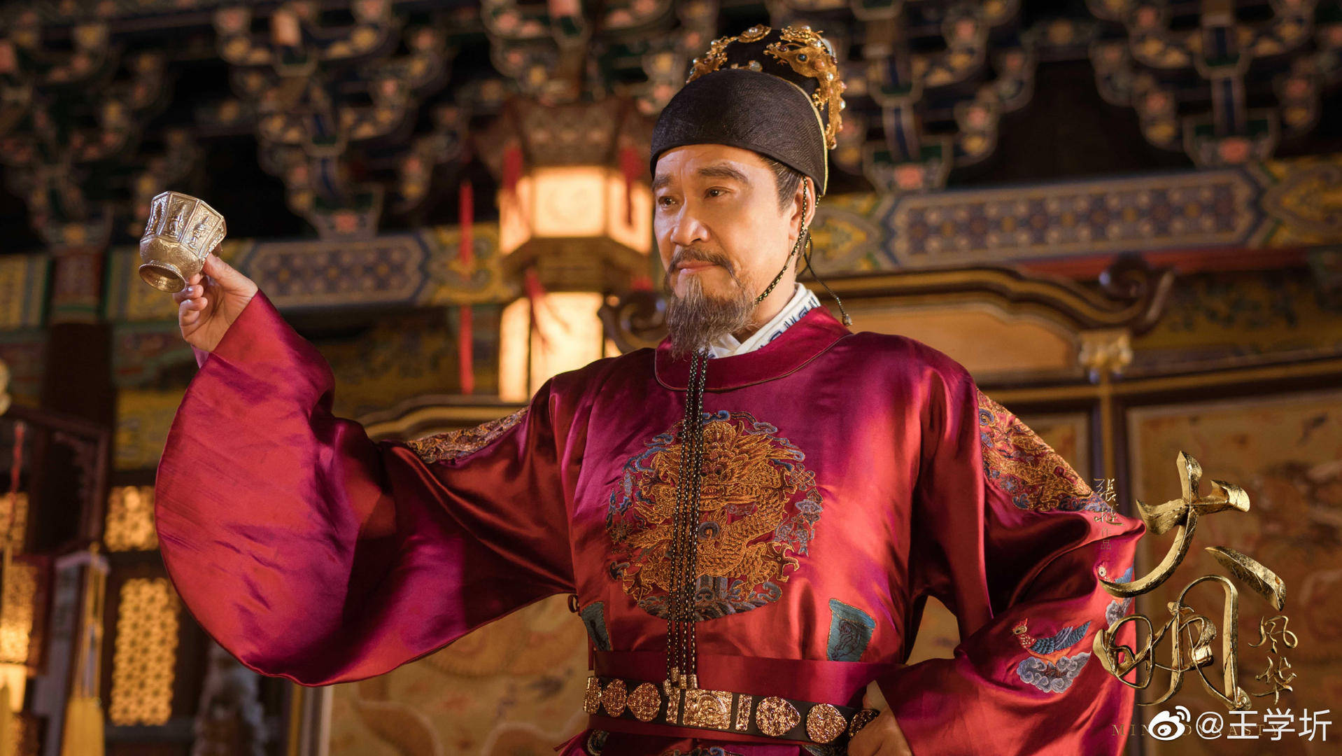 79岁王学圻亮相颁奖典礼,网友:这状态像49岁的