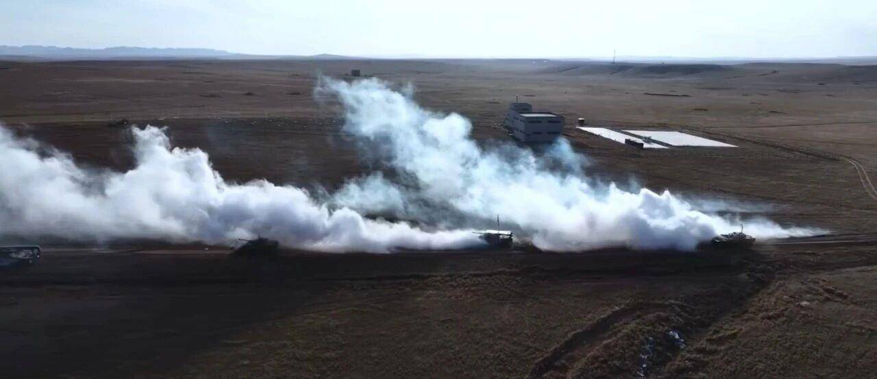 大场面！机器狗、无人机开路，实兵对抗演练画面公布